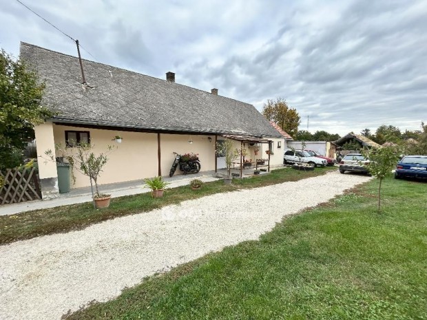 Iregszemcsei 68 nm-es h�z elad�