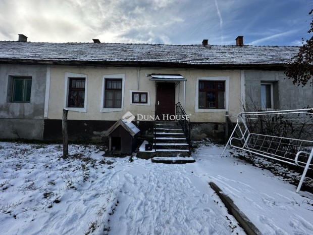 Iregszemcsei 77 nm-es lak�s elad�