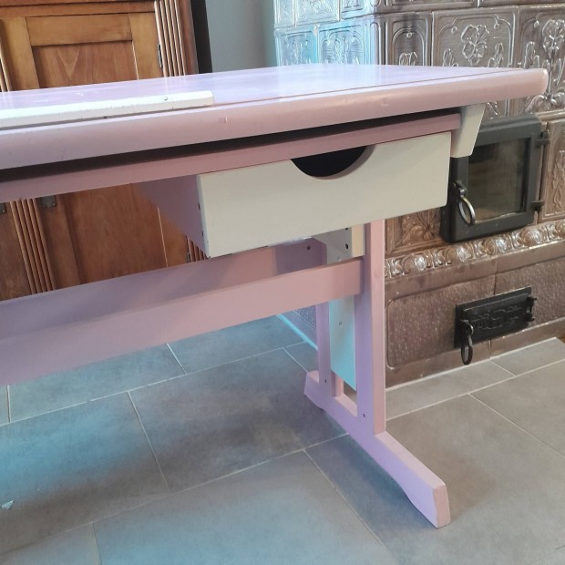 Íróasztal rózsaszín 110 x 56 cm, magassága és dőlésszög állítható 