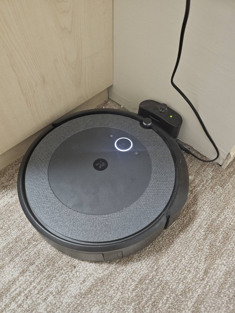 Irobot Roomba i5 robot porszv robotporszv dokkolval