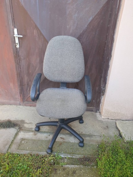 Iroda szk j llapotban 