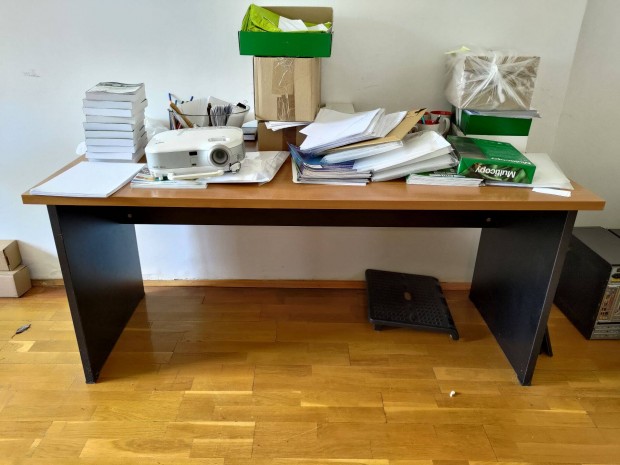 Irodai asztal 160x80