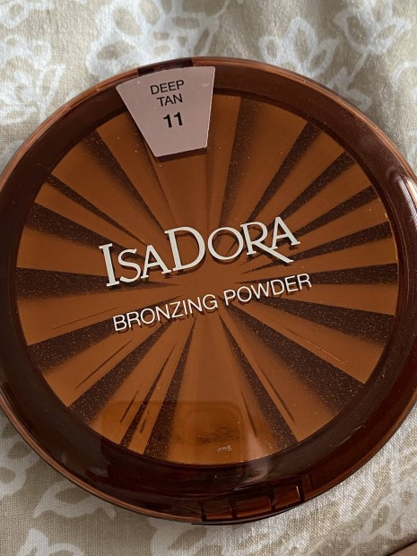 Isadora bronzing powder deep tan 11