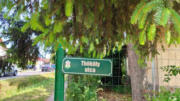 Isaszegen 3 szob�s t�gla �p�t�s� h�z