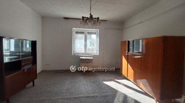 Isaszegi elad� 87 nm-es h�z