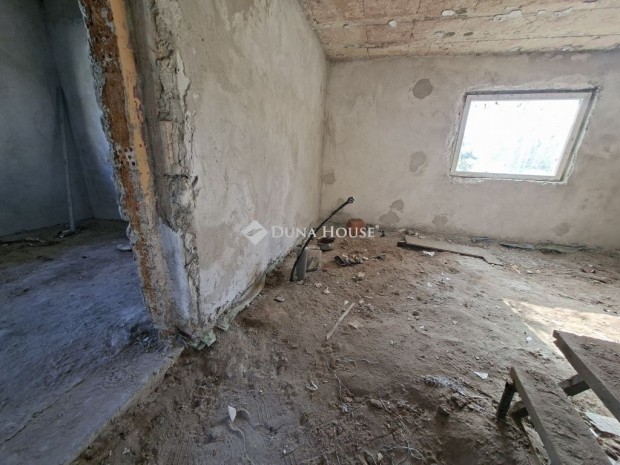 Isaszegi elad� 95 nm-es h�z