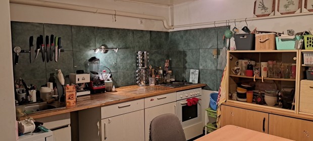 Isaszegi elad� vegyesfalazat� csal�di h�z