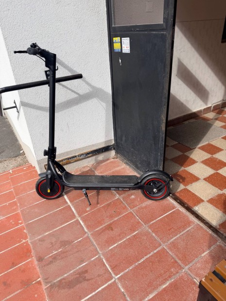 Iscooter W5 Elektromos Roller �jszer� (3 km!)