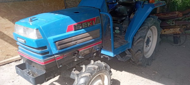 Iseki 22 Le Japn kistraktor Talajmarval 4x4 22Le Szervs