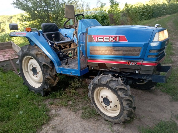Iseki Japn kistraktor Talajmarval 4x4 22Le Szervs Iranyvlts