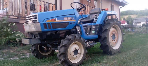 Iseki Szervós Japán kistraktor Talajmaróval 4x4 19 Lóerős
