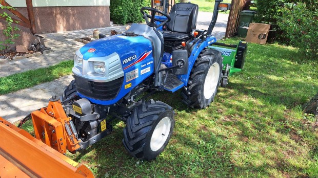 Iseki traktor szrzzval 