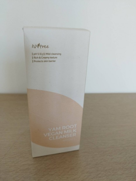 Isntree Yam Root cleanser