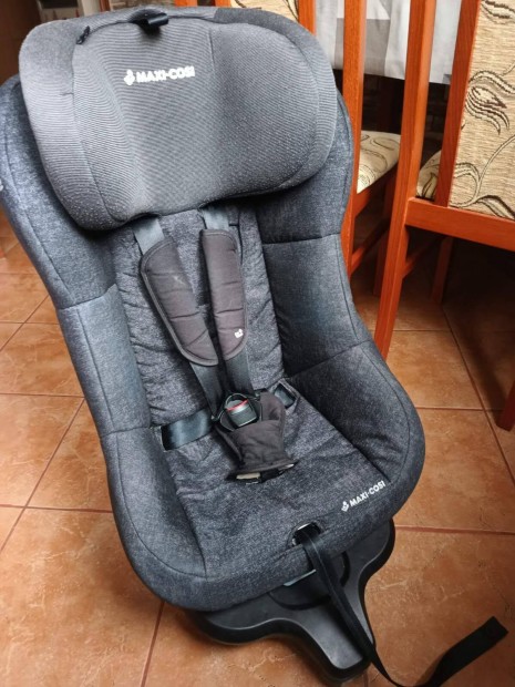 Isofix auts gyerekls Maxi-Cosi Tobifix Nomad Black (9-18 kg)