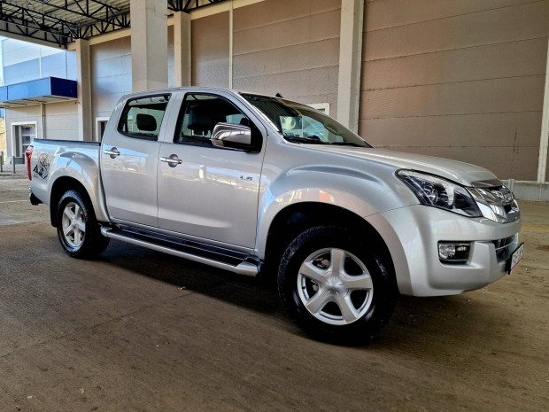 Isuzu D-Max 2.5 D Crew LS Els Tulajdonostl!!!...