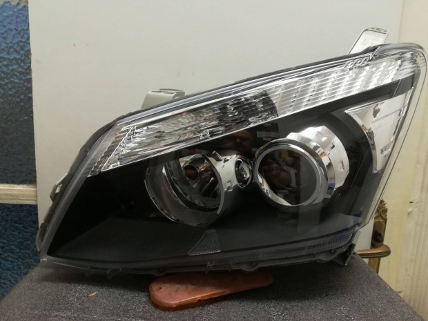 Isuzu D-Max fnyszr bal 2012 -> 2015 -> 2019 (De H11,HB3) fekete