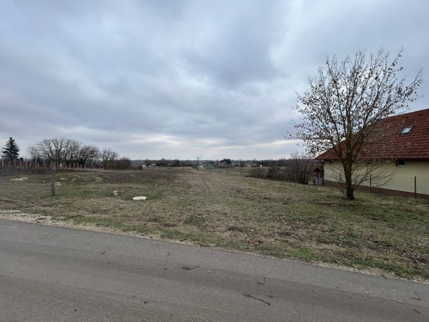 Iszkaszentgy�rgy - �p�t�si telek