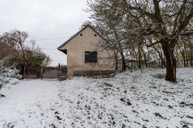 Isztim�ri elad� vegyesfalazat� csal�di h�z