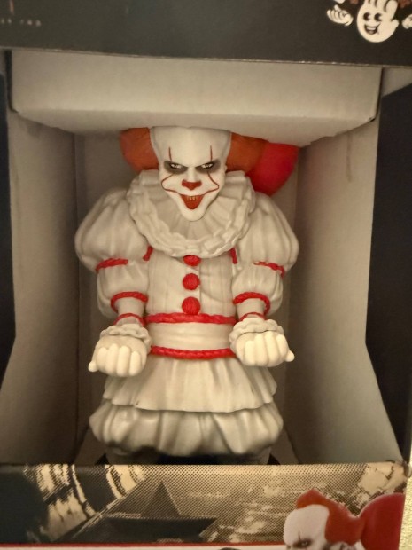 It Pennywise kontroller/telefon tart Cable Guy figura 20 cm