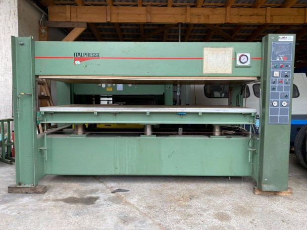 Italpresse h�pr�s 3000x1300