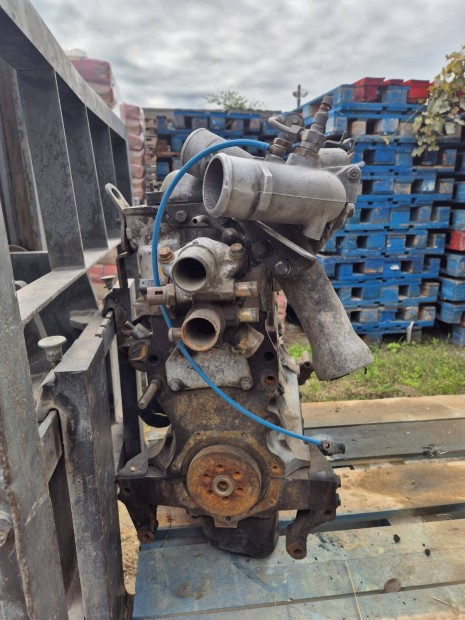 Iveco 2,8 Motor elad !