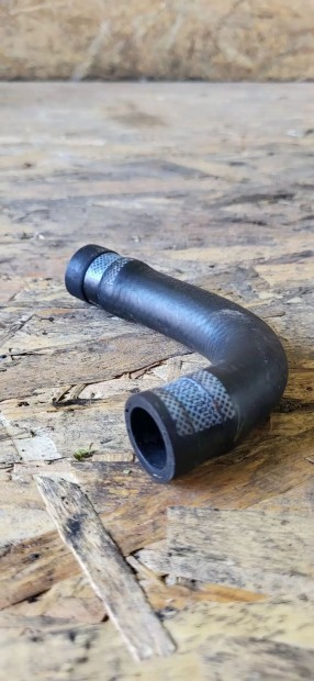 Iveco DAILY 06- 3.0 Nagynyom�s� szivatty� pumpa �zemanyagcs� cs� 4207