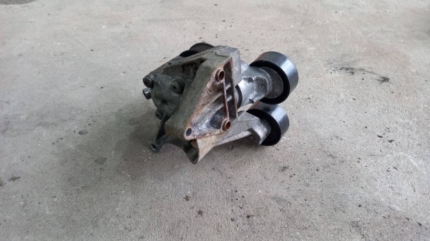 Iveco Daily 00 Szervószivattyú szervópumpa szervó szivattyú pumpa 6220