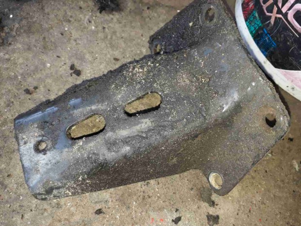 Iveco Daily Bal Els Lengscsillapt Tart