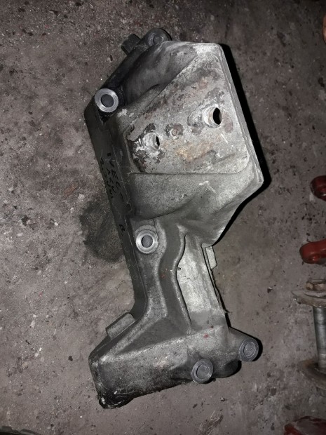 Iveco Daily Bal Motortartó Bak