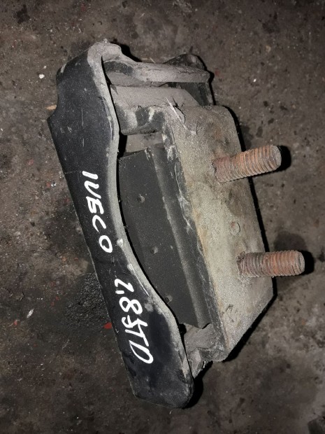 Iveco Daily Motortartó Bak