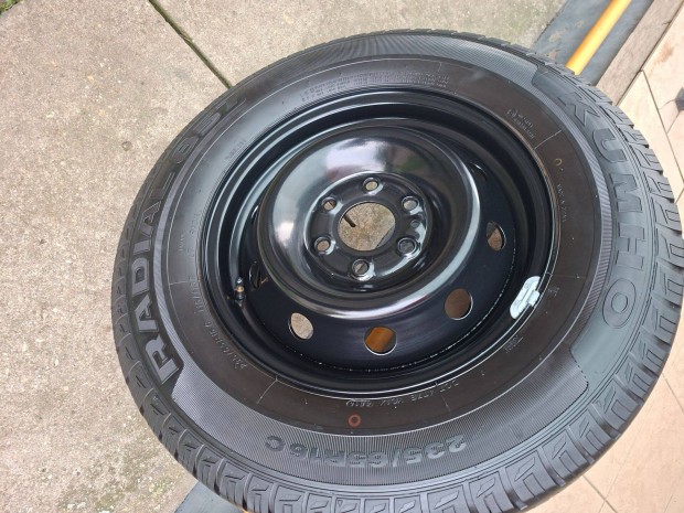 Iveco Daily / edaily pótkerék 6x125 lyukosztás 235/65r16c gumi