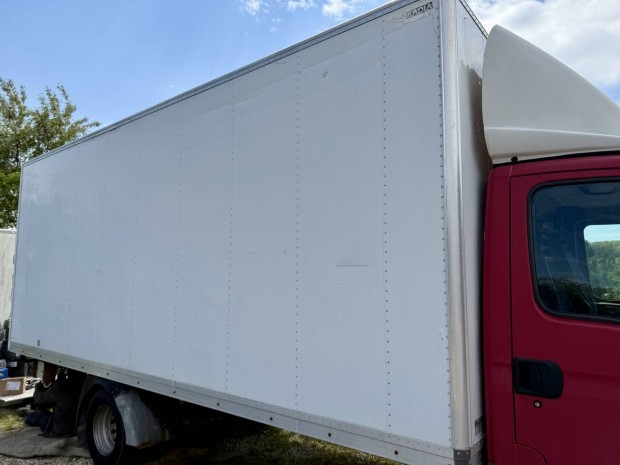 Iveco Daily doboz tároló raktár konténer