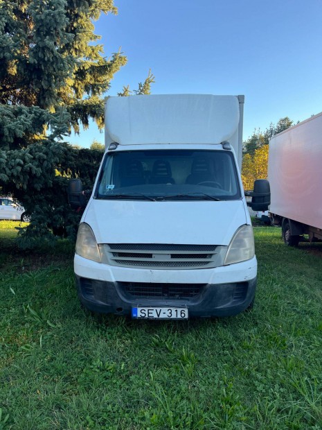 Iveco Daily emelhtfallal