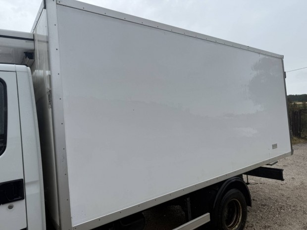 Iveco Daily hűti doboz tároló raktár felépítmény