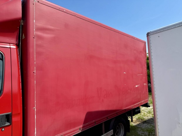 Iveco Daily hűtő doboz tároló raktár emelőhátfal szigetelt