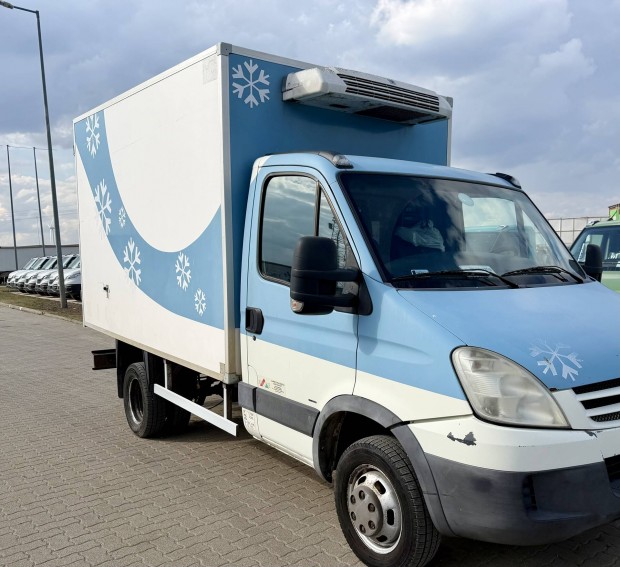Iveco Daily h�t� fagyaszt� t�rol� doboz rakt�r k�ls� h�l�zat 