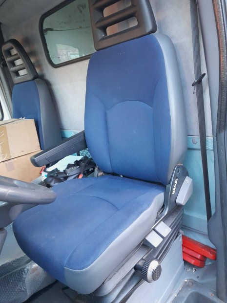 Iveco Daily súlyra állítható ülés