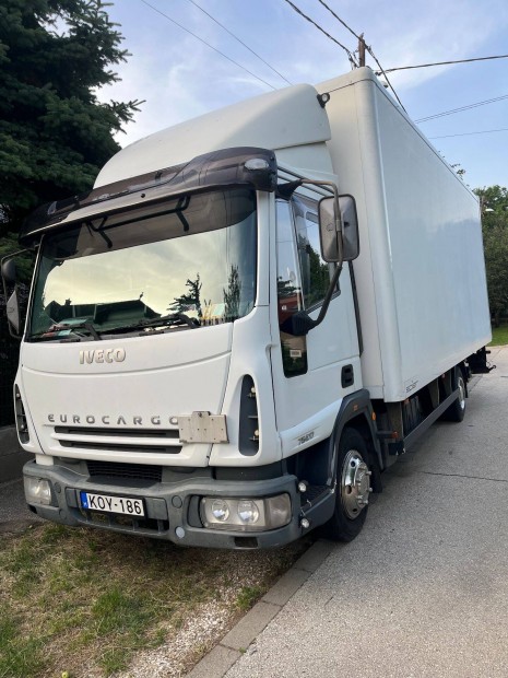 Iveco Eurocargo 75E17 Dobozos emelhtfalas