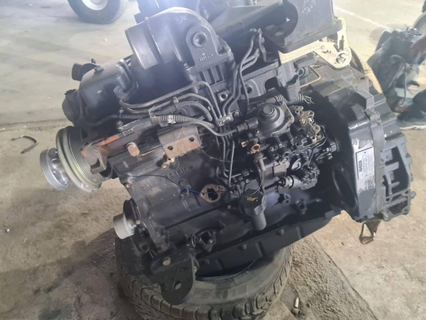 Iveco F4GE9484F 4 hengeres diesel motor