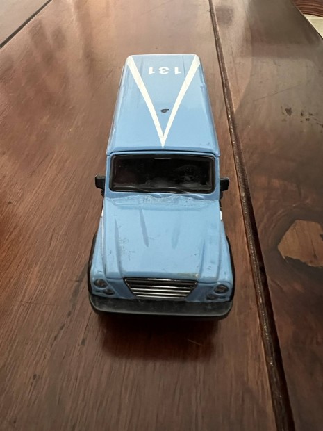 Iveco Massif 1:43