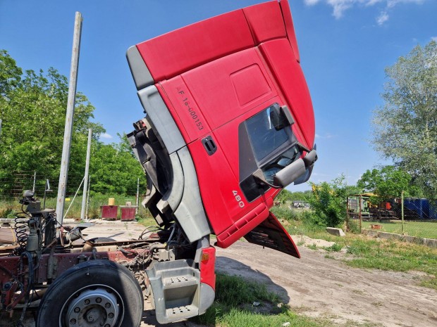 Iveco Stralis bontott alkatrészei eladó!