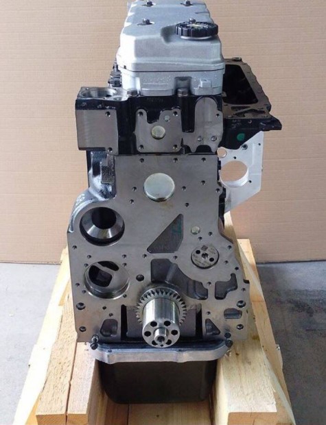 Iveco Tector F4AE0481 j motor