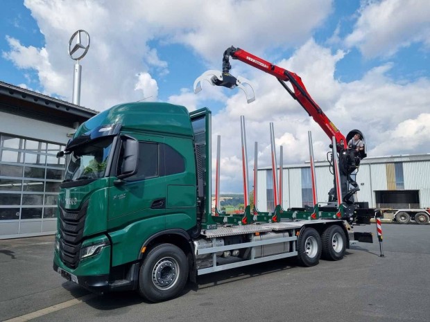 Iveco X-WAY AS300X57ZP ON+ 6x4 Palfinger Epsilon M12 Z/ 300 km