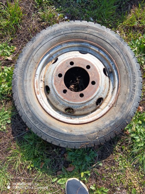 Iveco kisteheraut� p�tker�k 16"-os