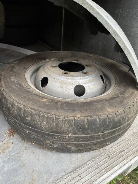 Iveco potkerek duplakerekes 16"