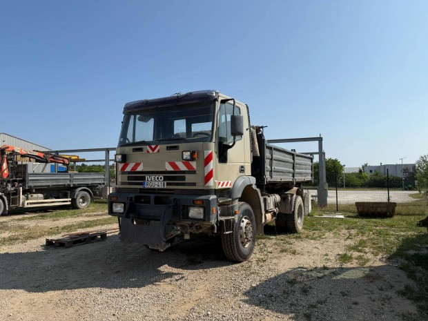 Iveco trakker 44 heavy duty 3 oldalra billencs