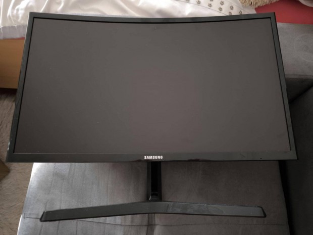 Ívelt Samsung monitor eladó!