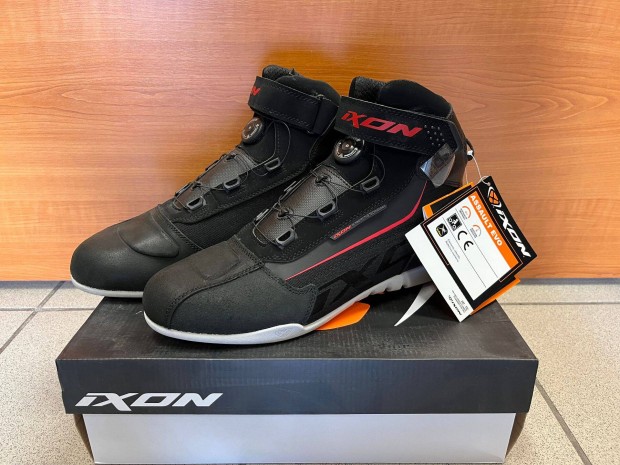 Ixon j motoros frfi cip. (Made in France) Mret 47