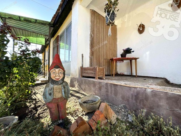 Izs�kon 3 szob�s csal�di h�z ELAD�!