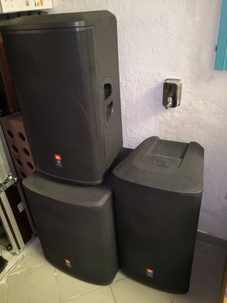 JBL 2.1 aktv hangrendszer zenekarnak vagy DJ-nek